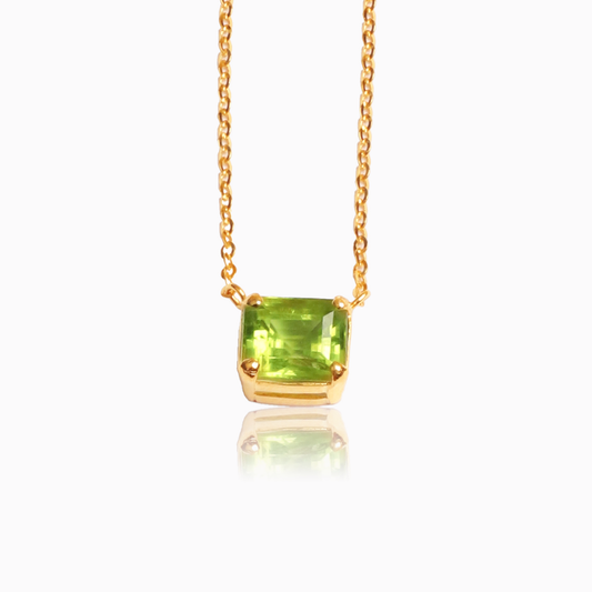 AMOUR Peridot Necklace