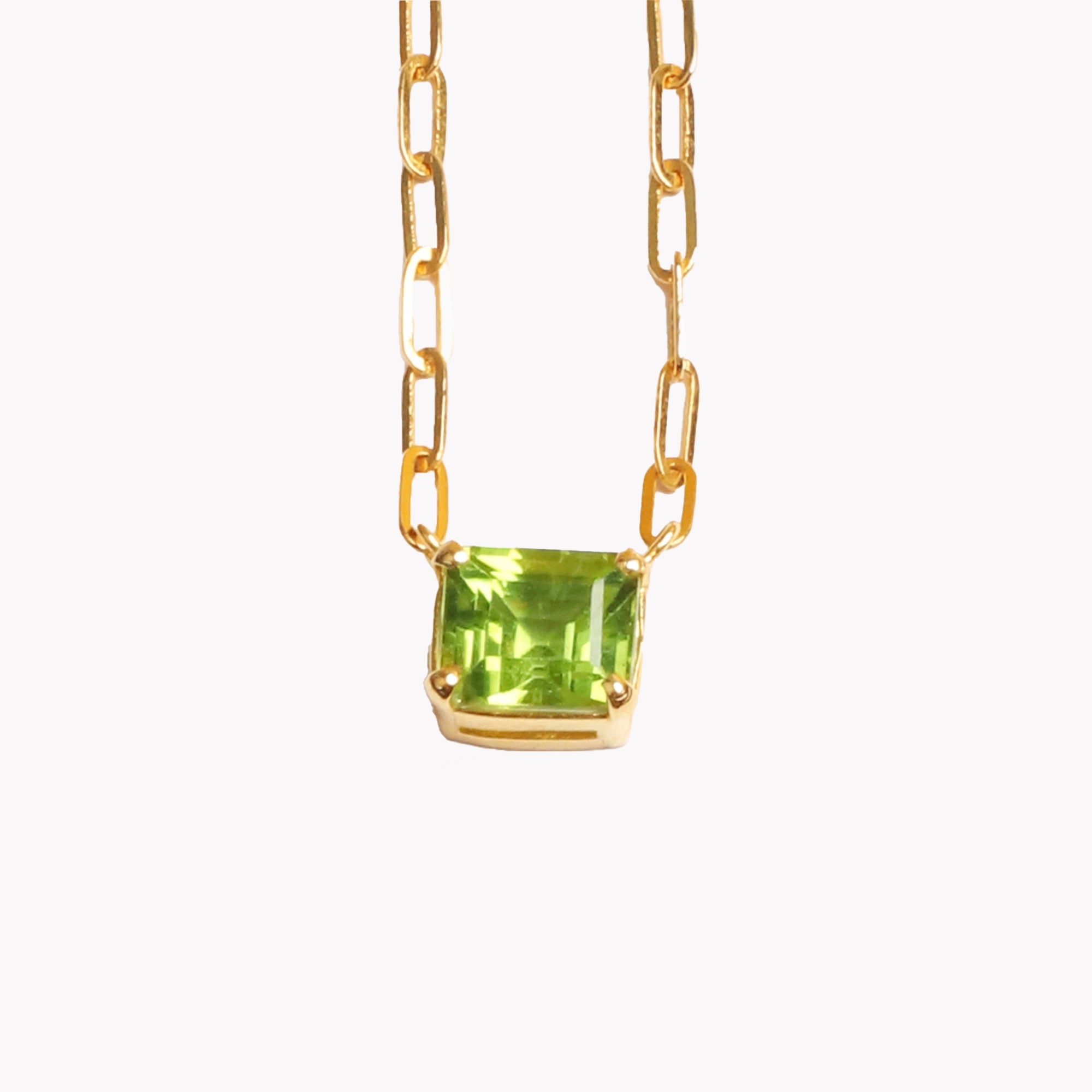 AMOUR Square Peridot Necklace