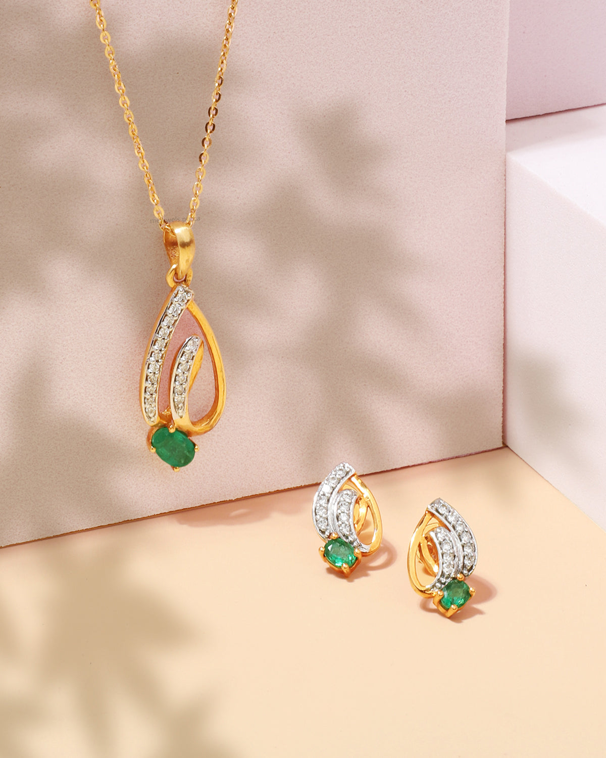 Emerald Rain Drop Jewellery Set